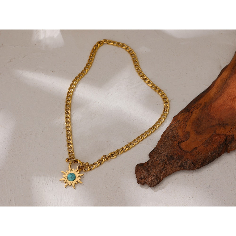 Colar Grumet Sol em Pedra Natural e Ouro 18K