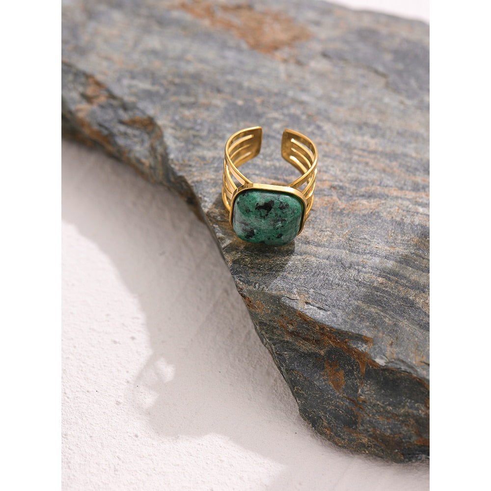 Anel Turquesa Quadrada em Ouro 18K