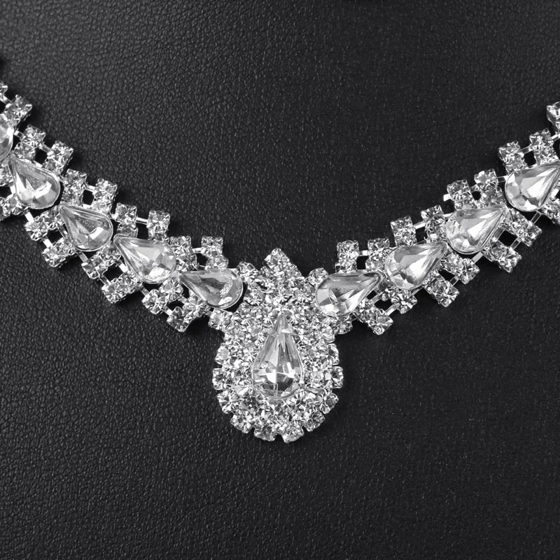 Conjunto Colar e Brincos Gota de Cristais