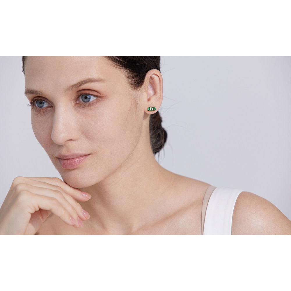 Brinco Bling Cravejado de Zircônias e Ouro 18K