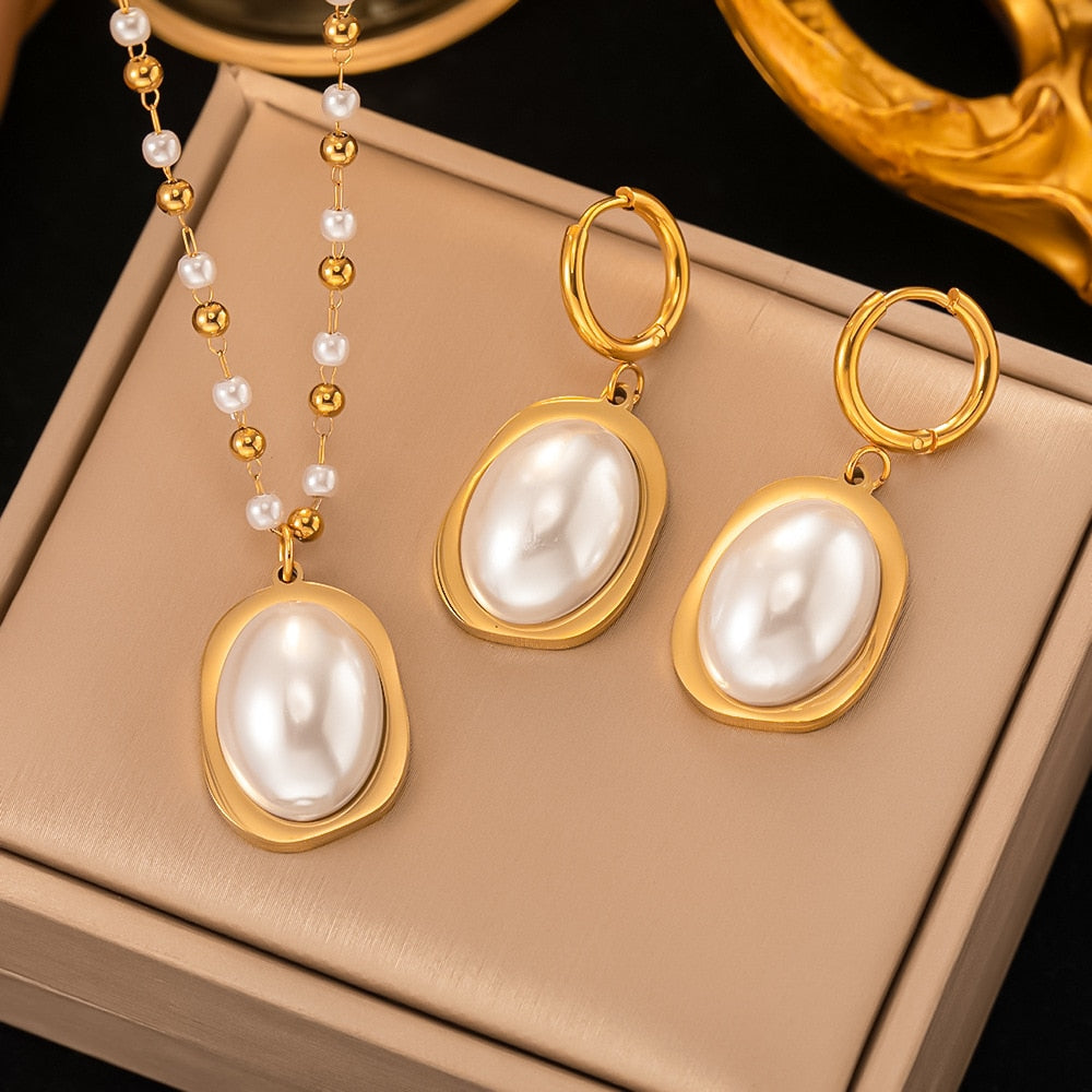 Conjunto Colar e Brincos Marjorie em Pérolas e Ouro 18K