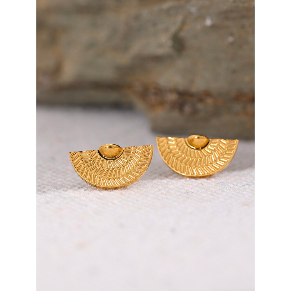 Brinco Stud Charm Geométrico Ouro 18K