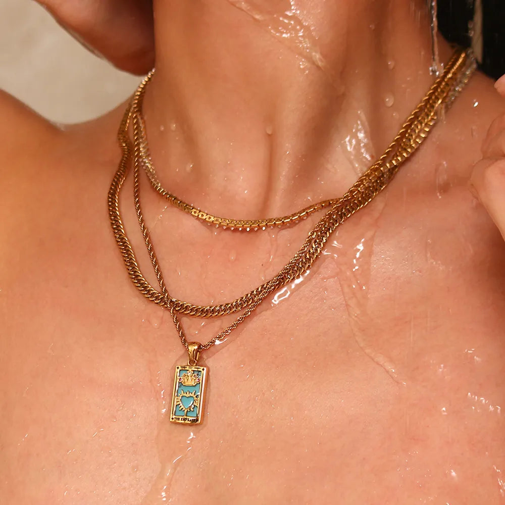 Colar Cartas de Tarô Banhado em Ouro 18K