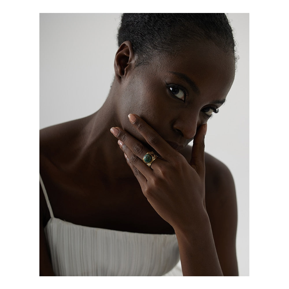 Anel Turquesa Redonda em Ouro 18K