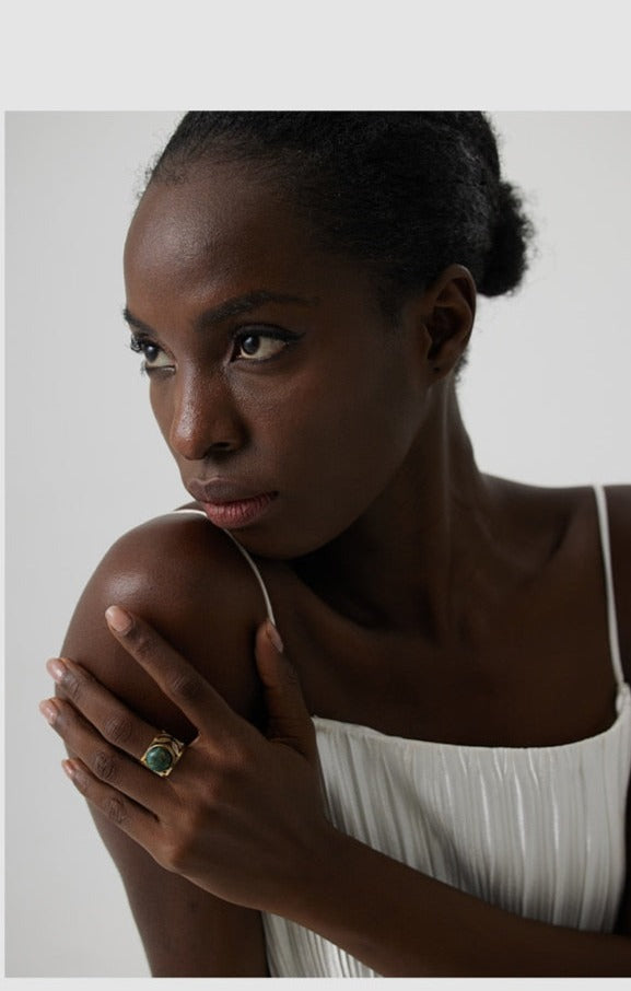 Anel Turquesa Redonda em Ouro 18K