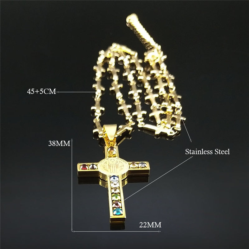 Colar Medalha de São Bento em Crucifixo Cravejado de Zircônias