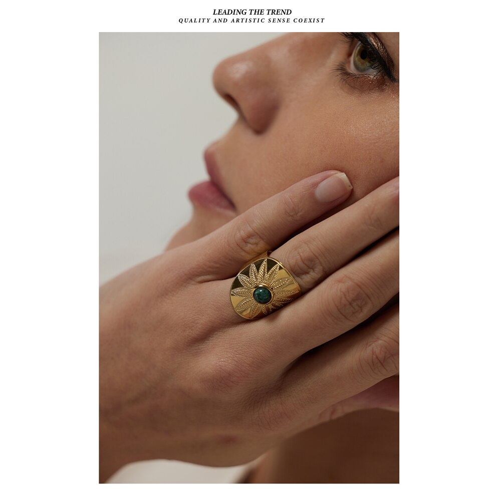 Anel Flor de Turquesa em Ouro 18K