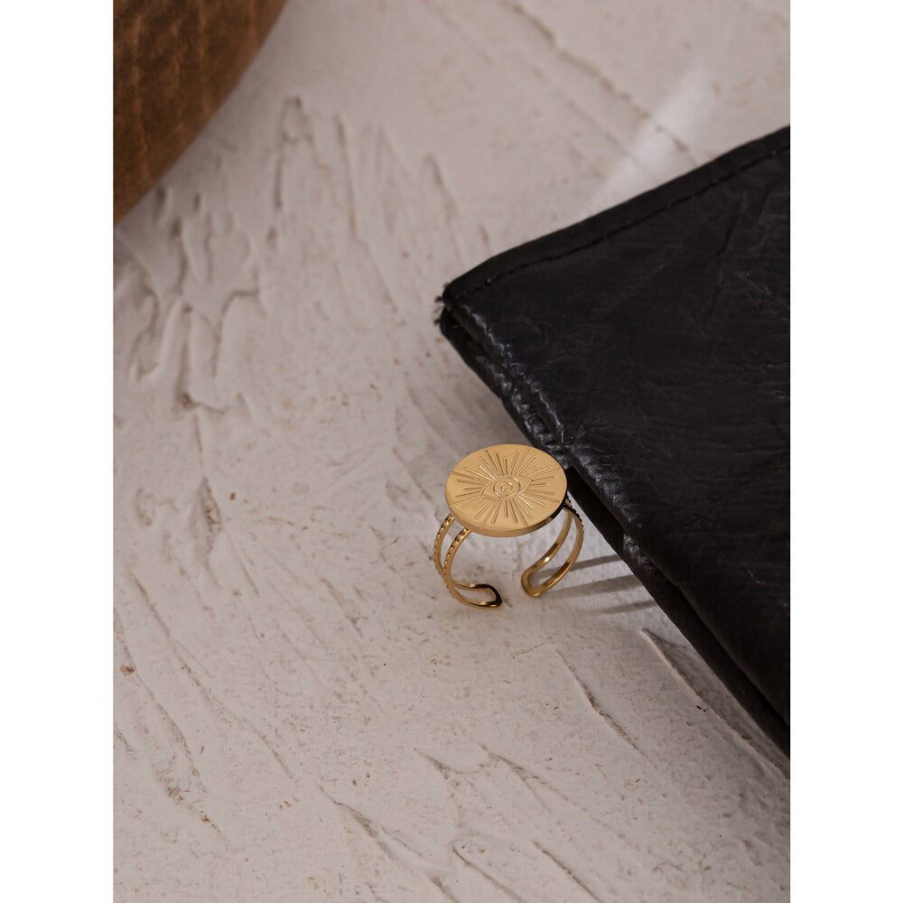 Anel O Olho que Tudo Vê em Ouro 18K