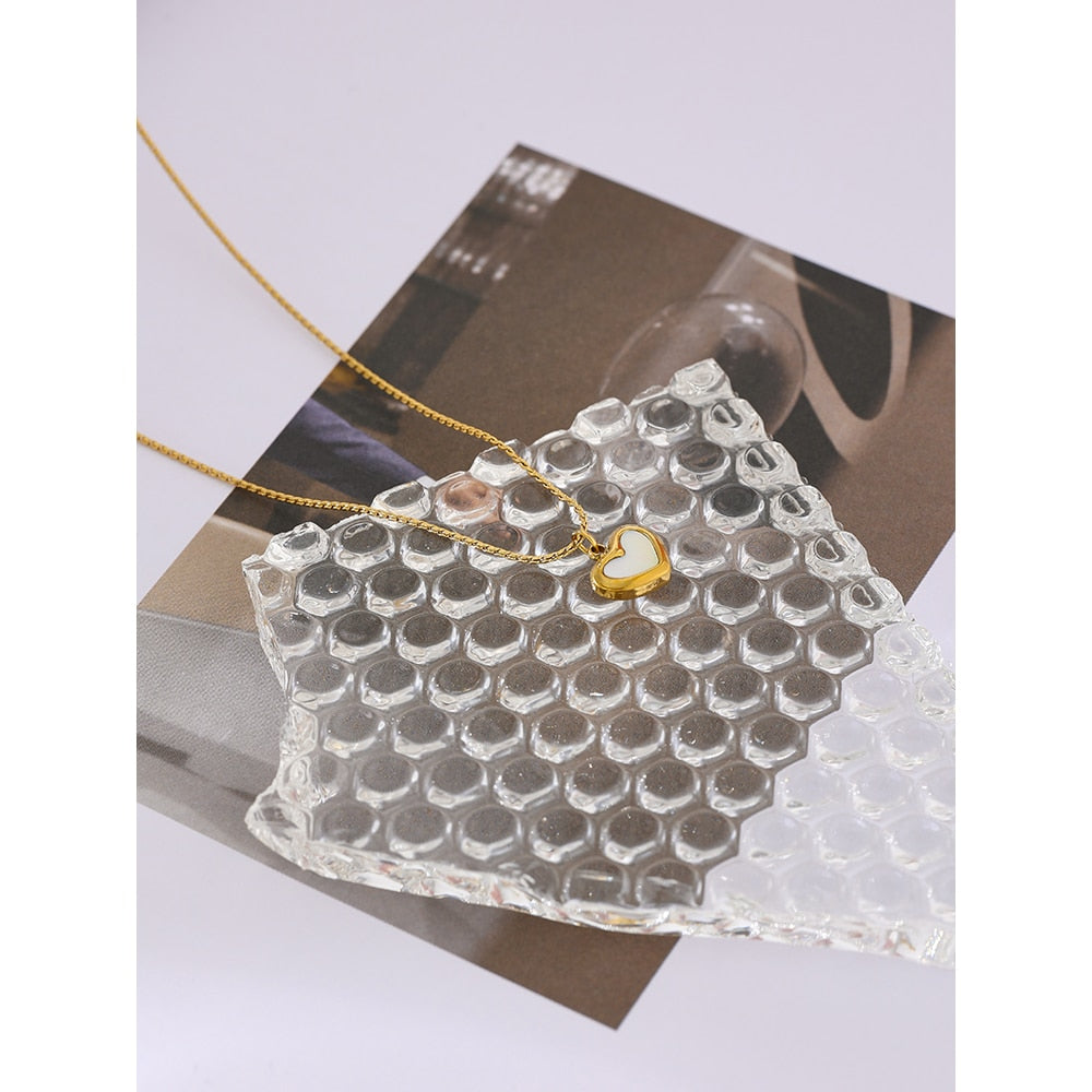 Colar Coração Cute de Pérola em Ouro 18K