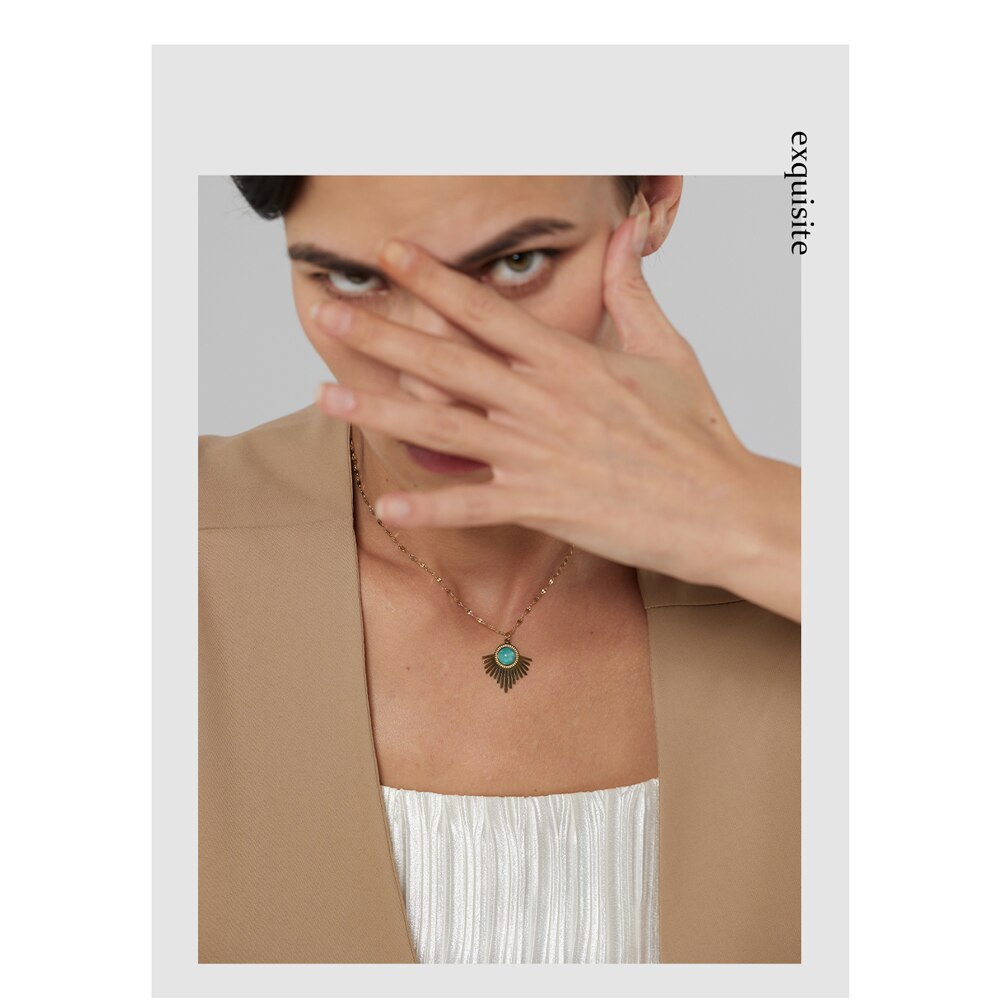 Colar Astrid com Raios e Pedra Natural em Ouro 18K