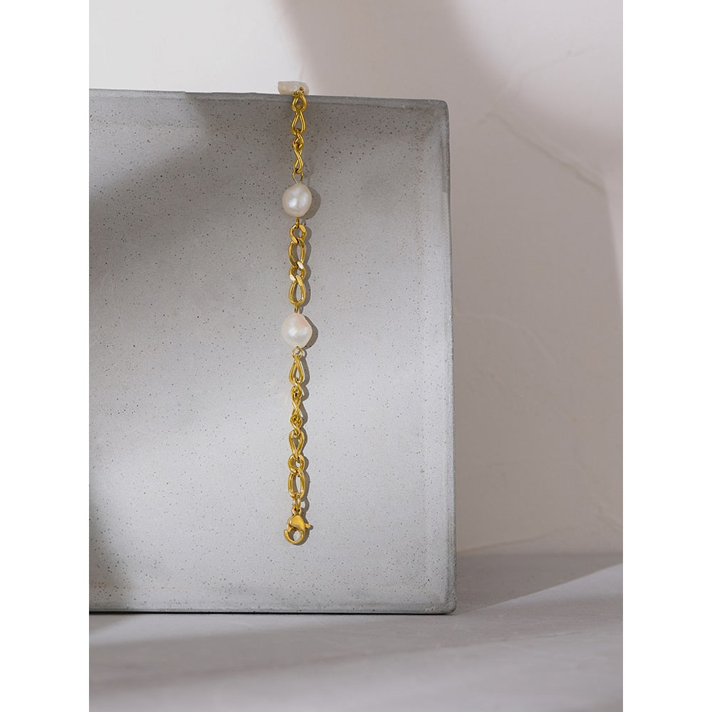 Pulseira Marjorie em Pérolas Barrocas e Ouro 18K