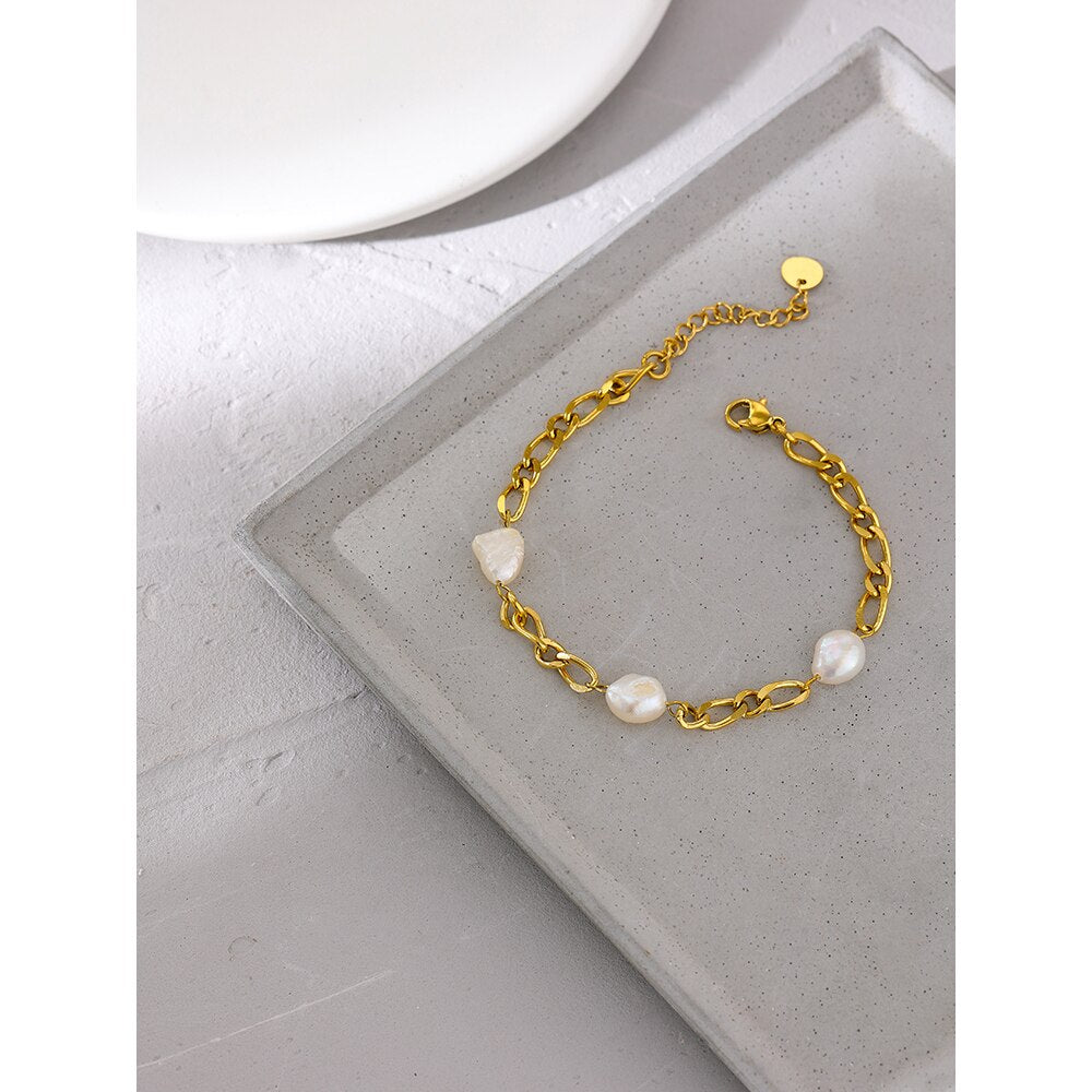 Pulseira Marjorie em Pérolas Barrocas e Ouro 18K