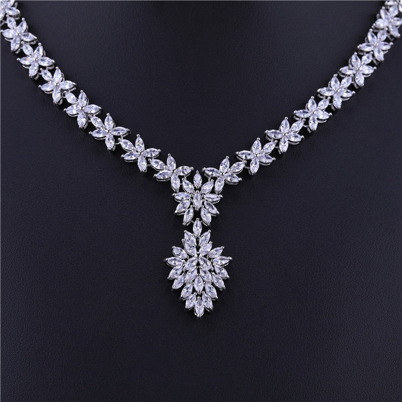 Conjunto Colar e Brincos Cristais de Zircônia