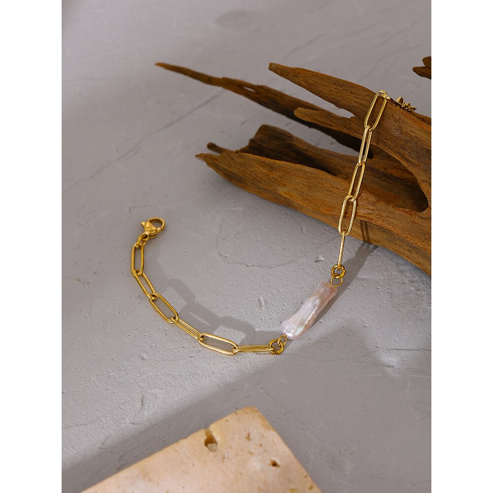 Pulseira Moore com Pérola Barroca e Ouro 18K