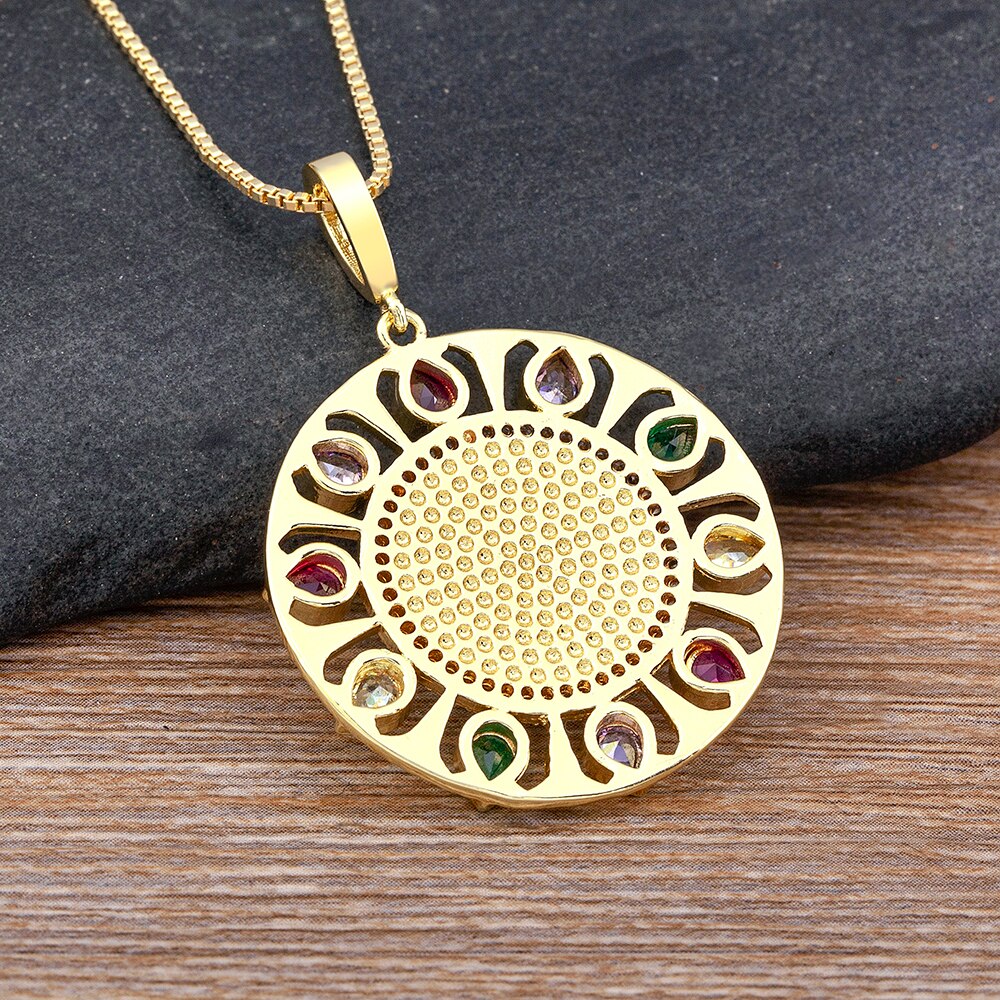 Colar Virgem Maria em Drop de Zircônias Brilhantes