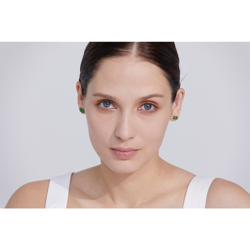 Brinco Bling Cravejado de Zircônias e Ouro 18K