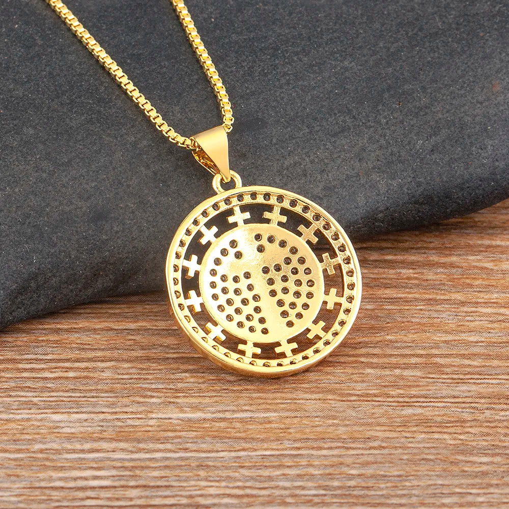 Colar Crucifixo Cravejado de Zircônias Cristalinas