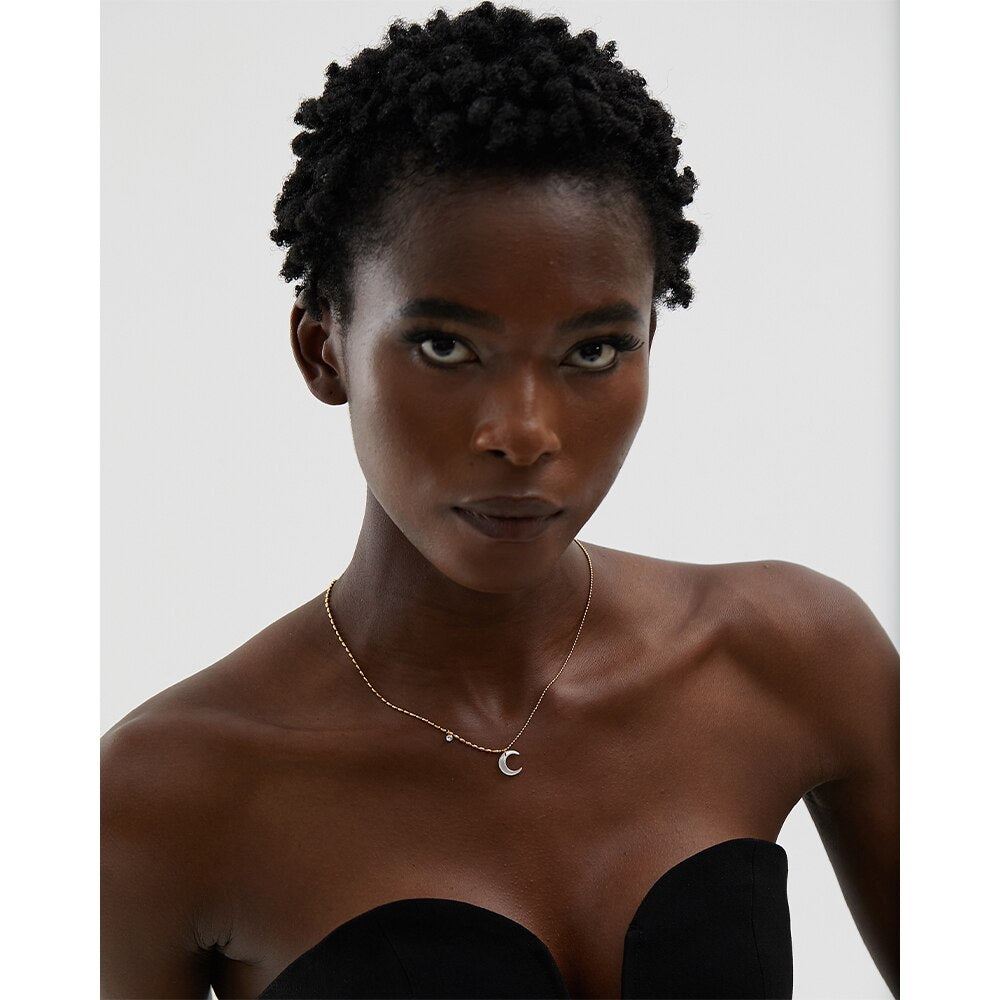 Colar Lua Crescente de Pérola em Ouro 18K