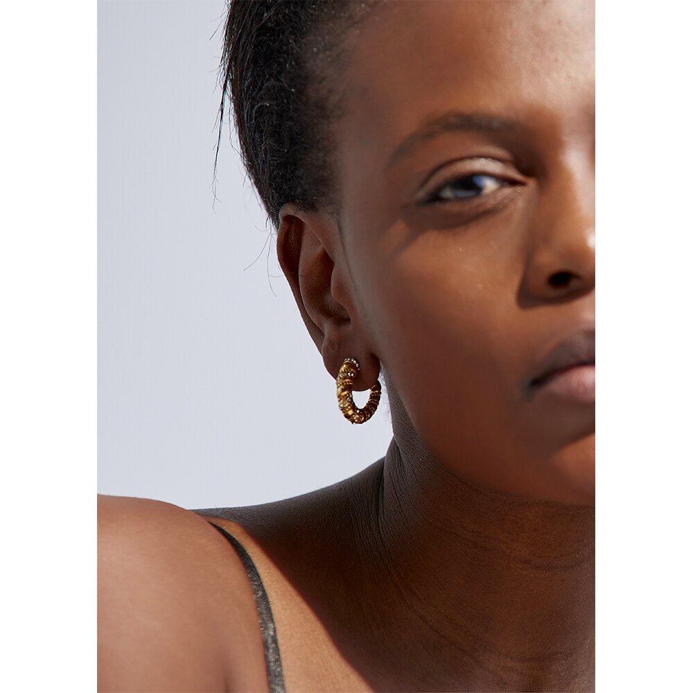 Brinco Croissant Cravejado de Zircônias Ouro 18K