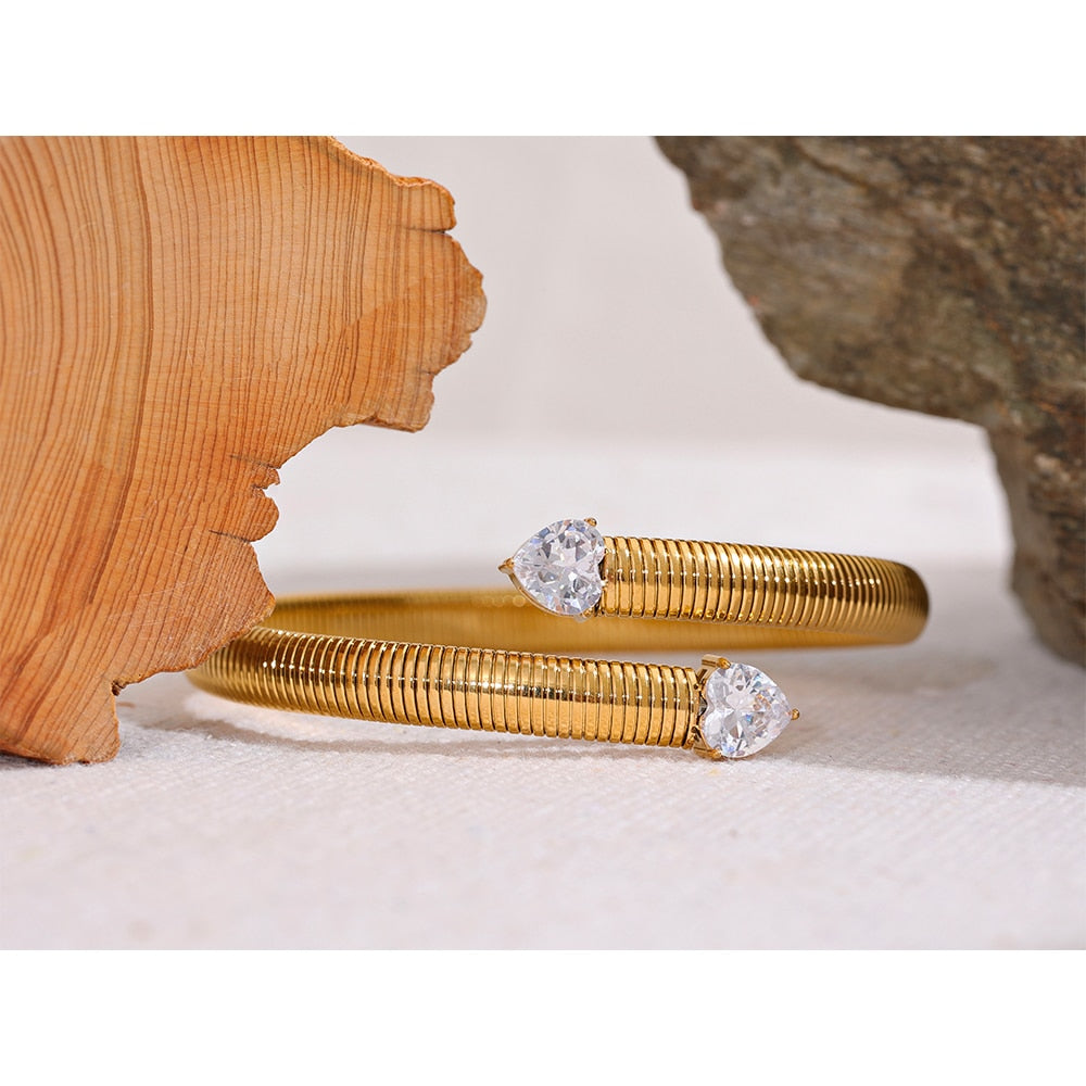 Bracelete Corações de Zircônia em Ouro 18K