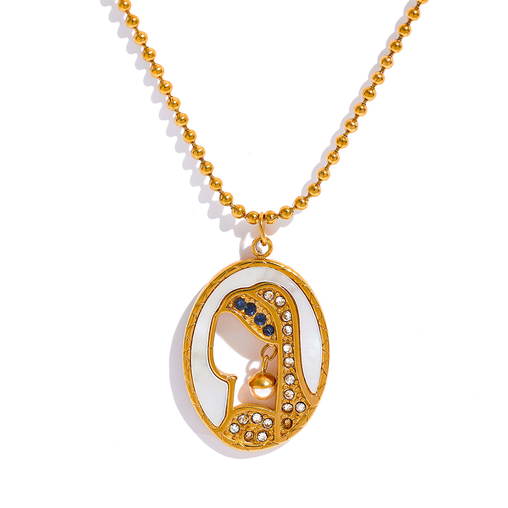 Colar Retrato Perfil Cravejado de Zircônias e Pérola