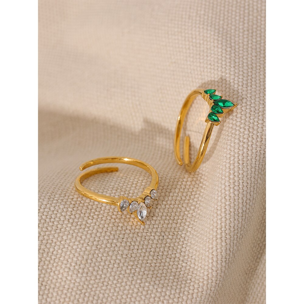 Anel Coroa de Zircônias em Ouro 18K