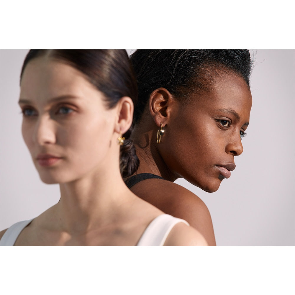 Brinco Argola Gancho com Zircônia Solitária Ouro 18K