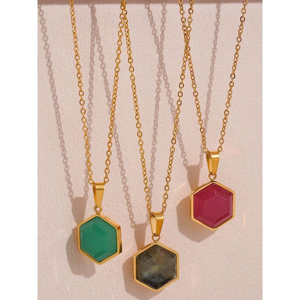 Colar Pedra Ágata Hexagonal em 2 Cores