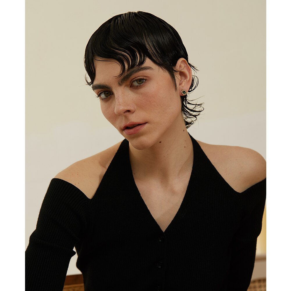 Brinco Stud Oval Cravejado de Zircônias Ouro 18k