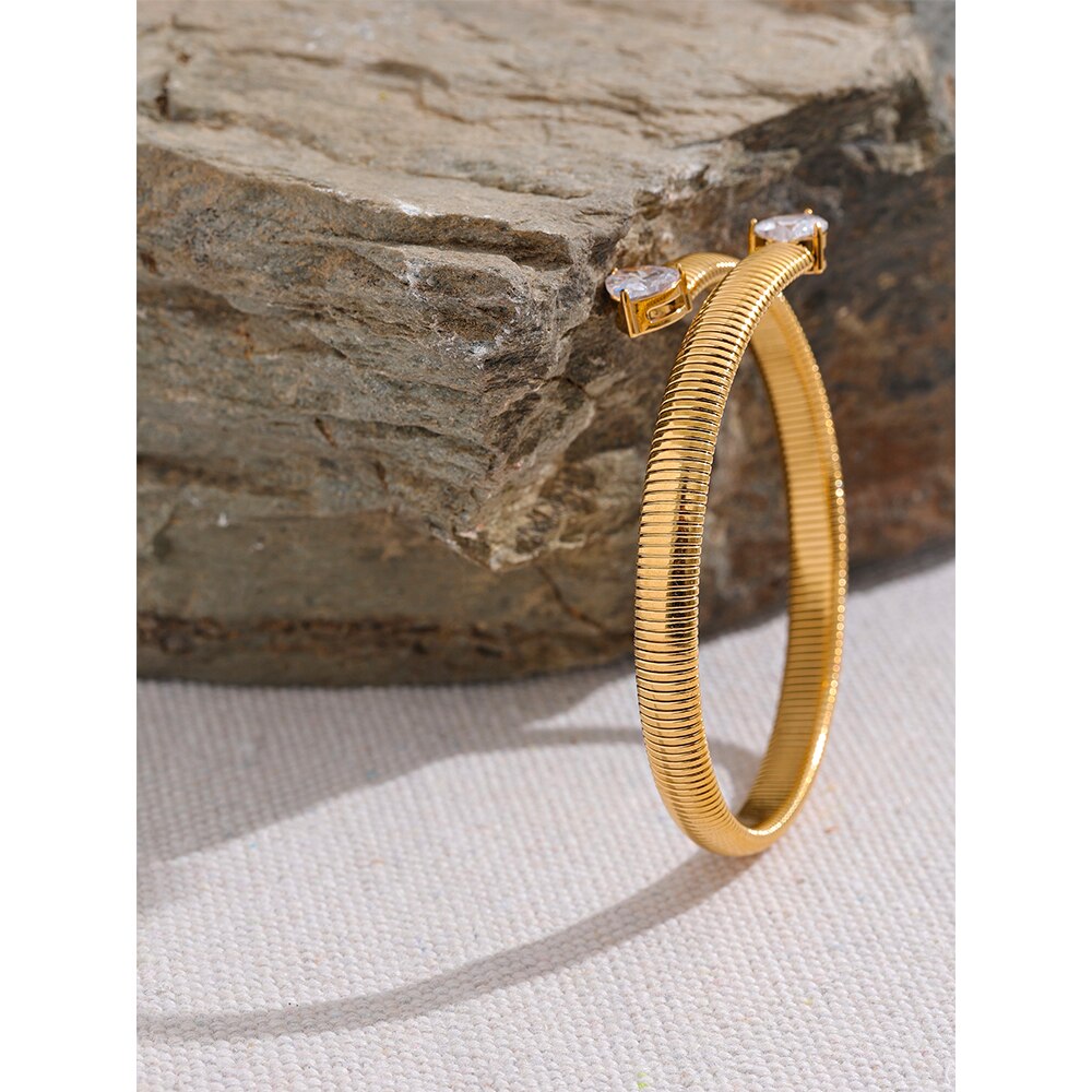 Bracelete Corações de Zircônia em Ouro 18K