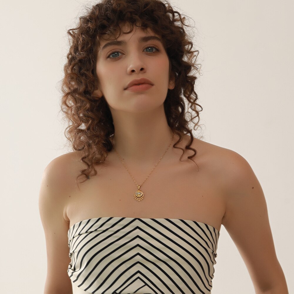 Colar Olho e Lua de Zircônias em Ouro 18K