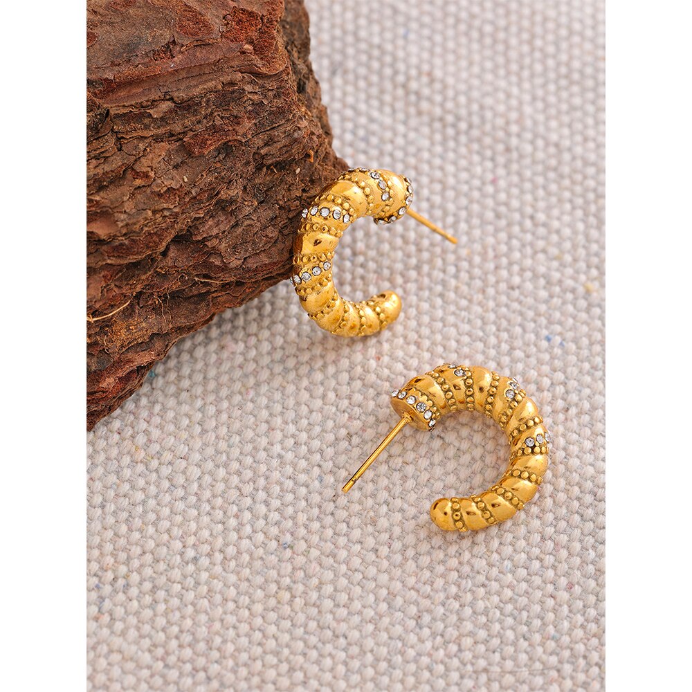 Brinco Croissant Cravejado de Zircônias Ouro 18K