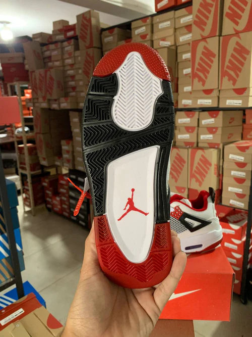 Air Jordan 4 - Fire Red